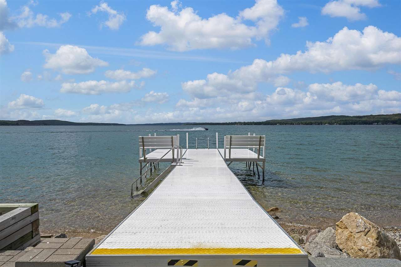 627 Forest Park Lane