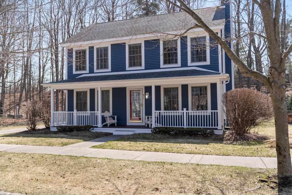 627 Forest Park Lane