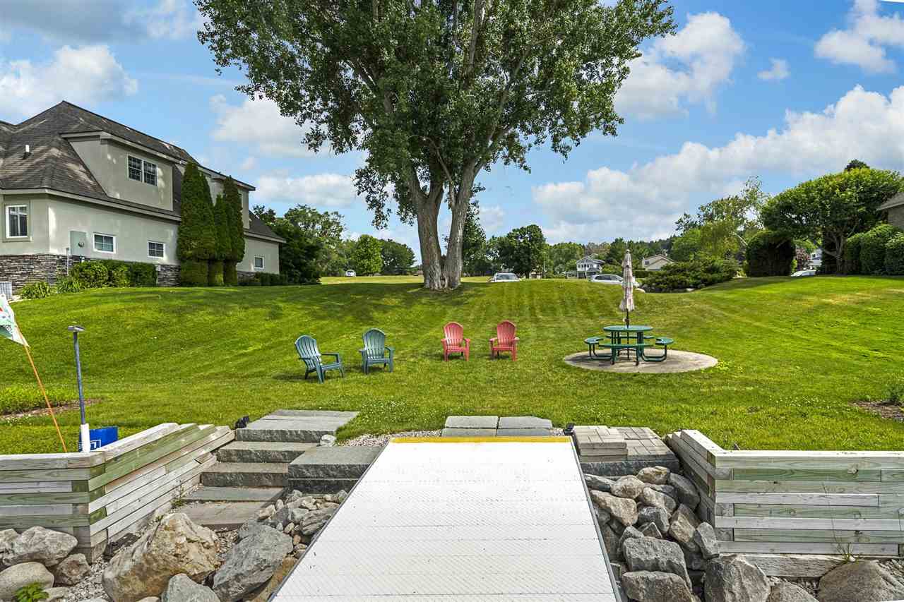 627 Forest Park Lane