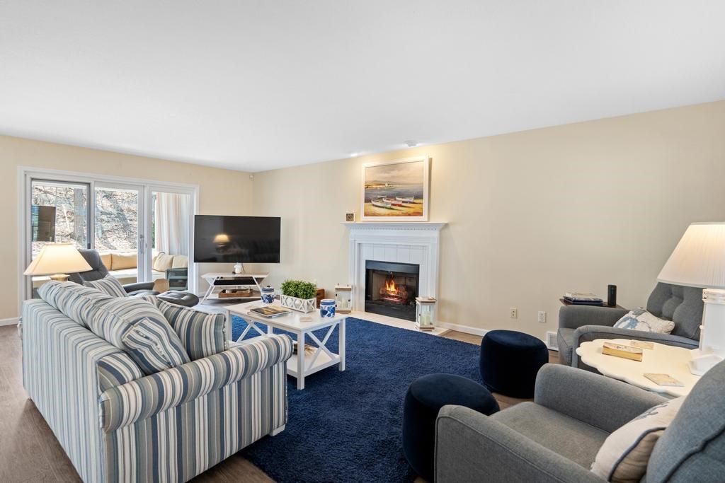 627 Forest Park Lane