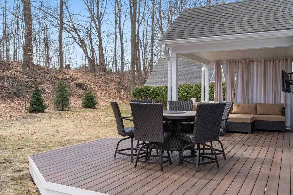 627 Forest Park Lane