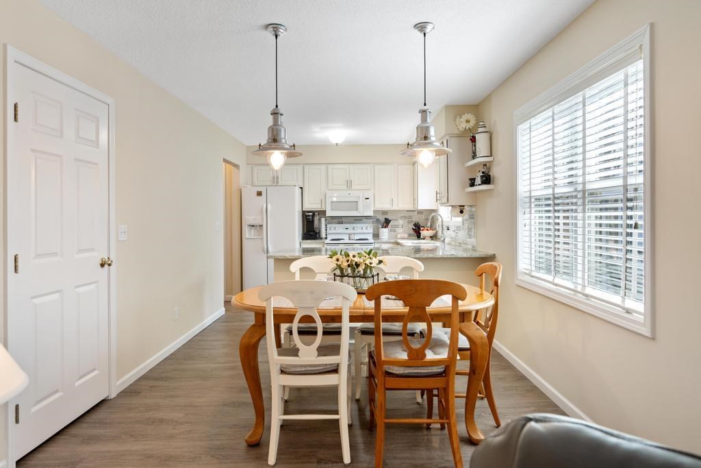 627 Forest Park Lane