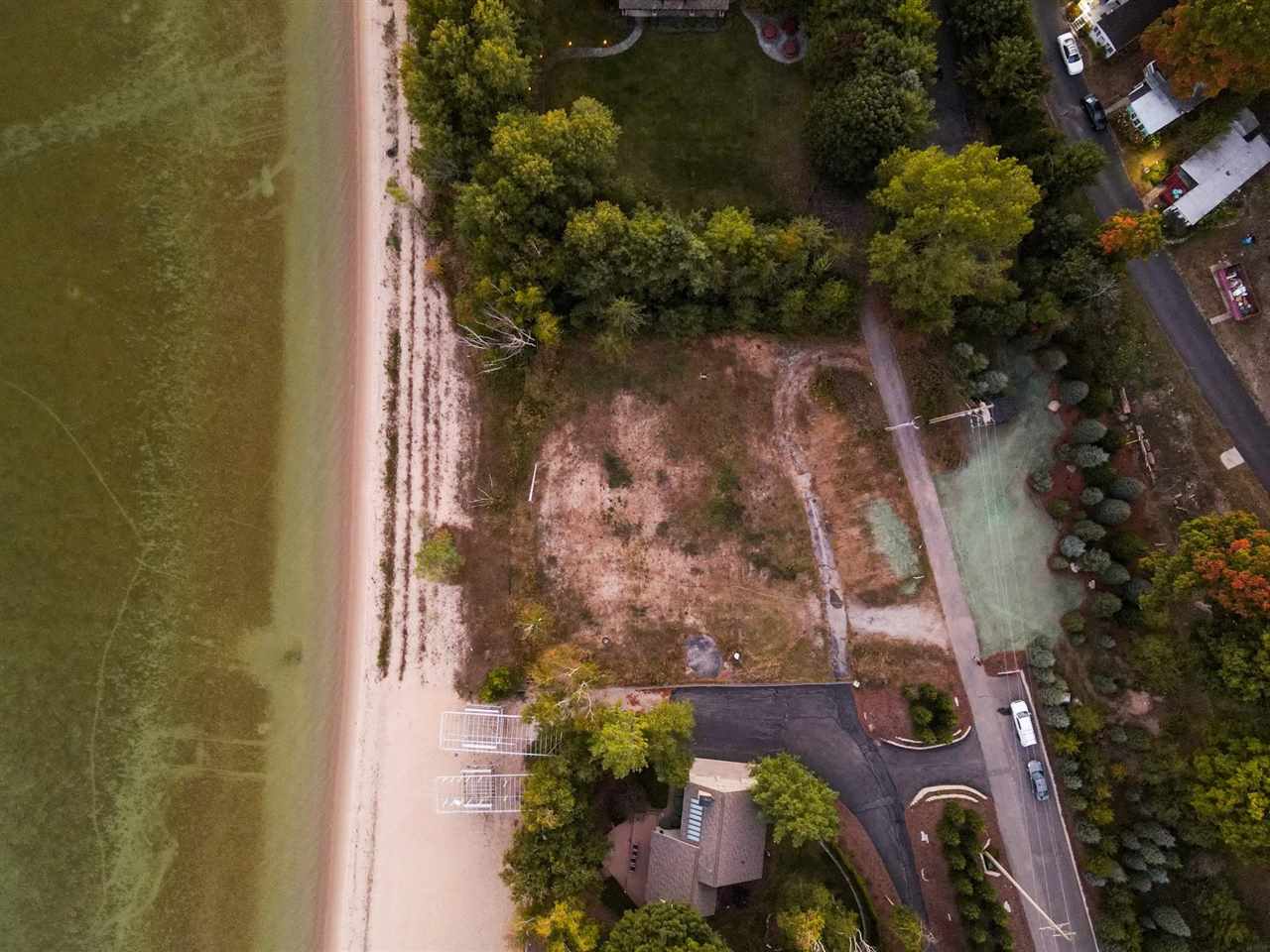 8625 Raspberry Lane