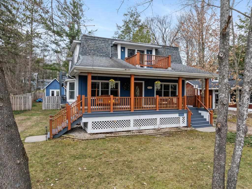 2027 North Shore Drive