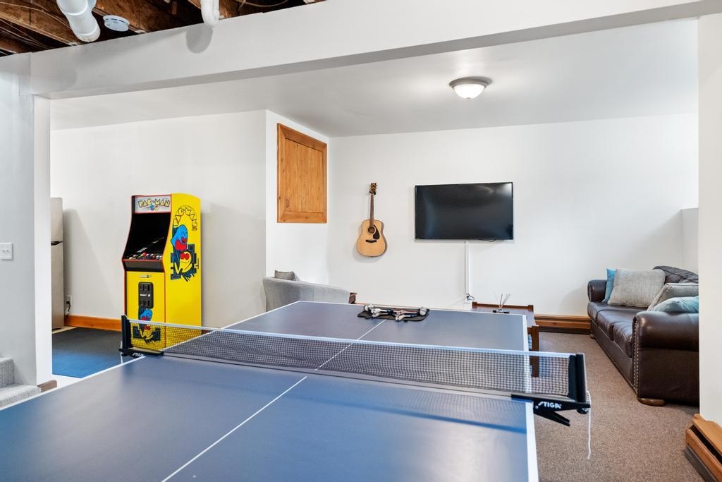 2027 North Shore Drive