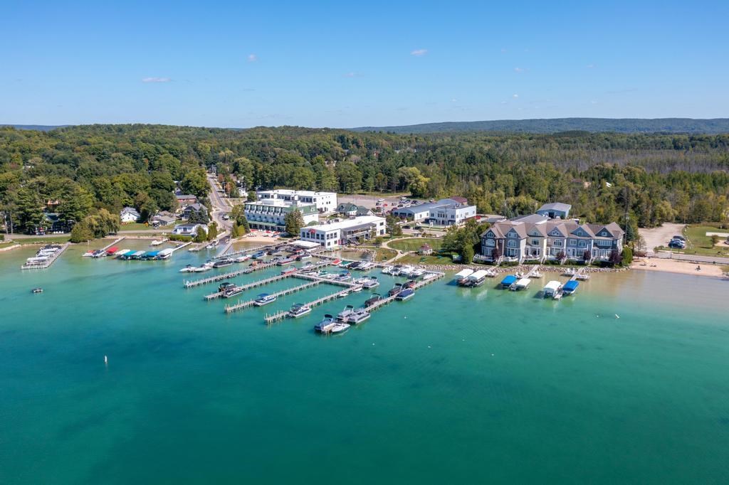 2027 North Shore Drive