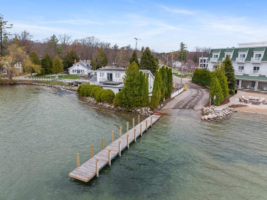 2027 North Shore Drive