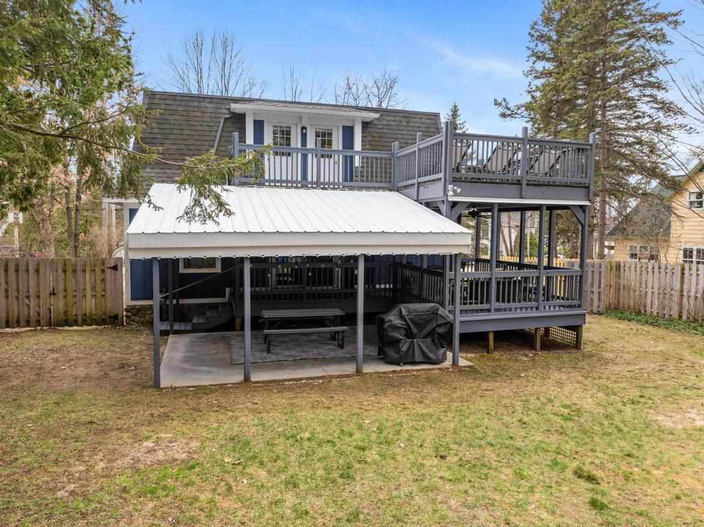 2027 North Shore Drive