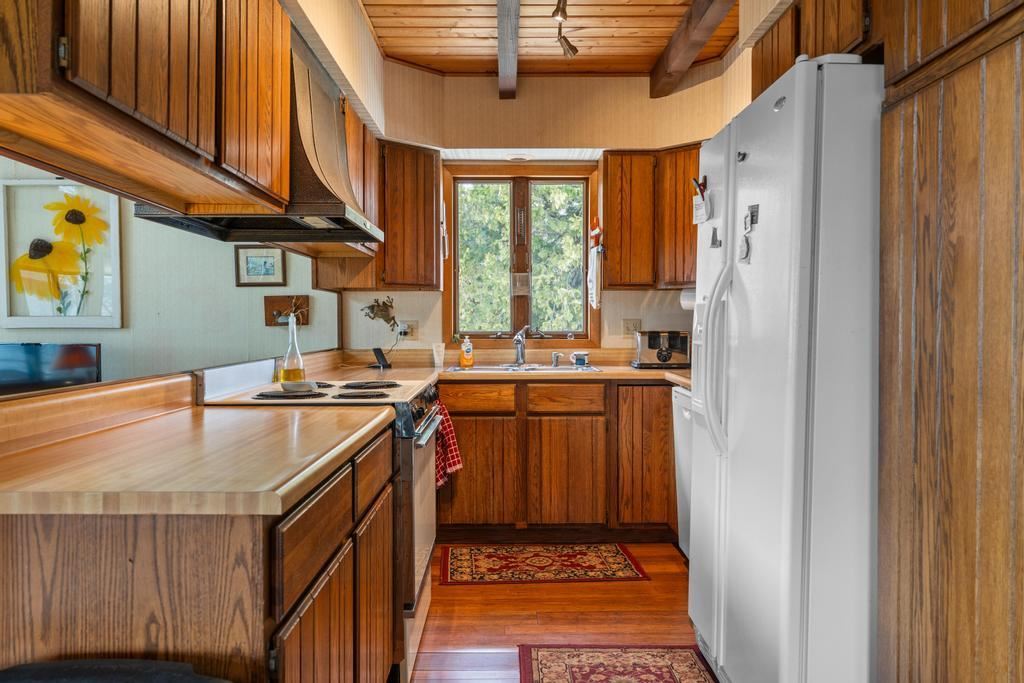 1397 Mountain Road