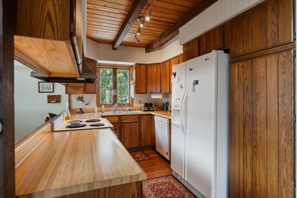 1397 Mountain Road
