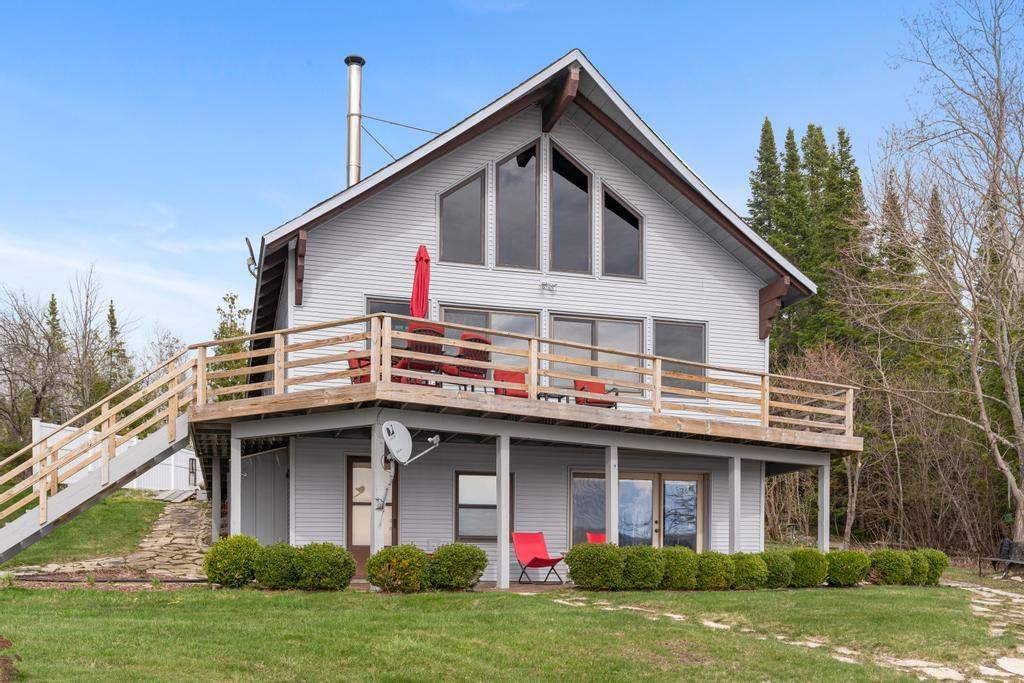 1397 Mountain Road