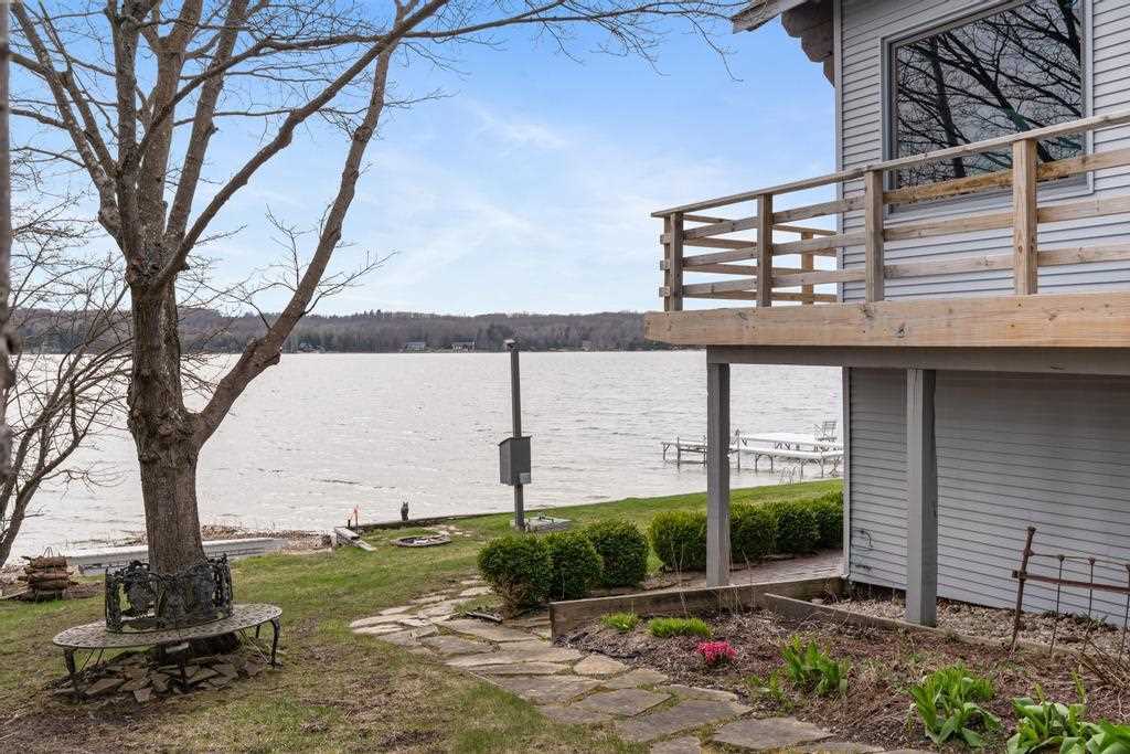 1397 Mountain Road