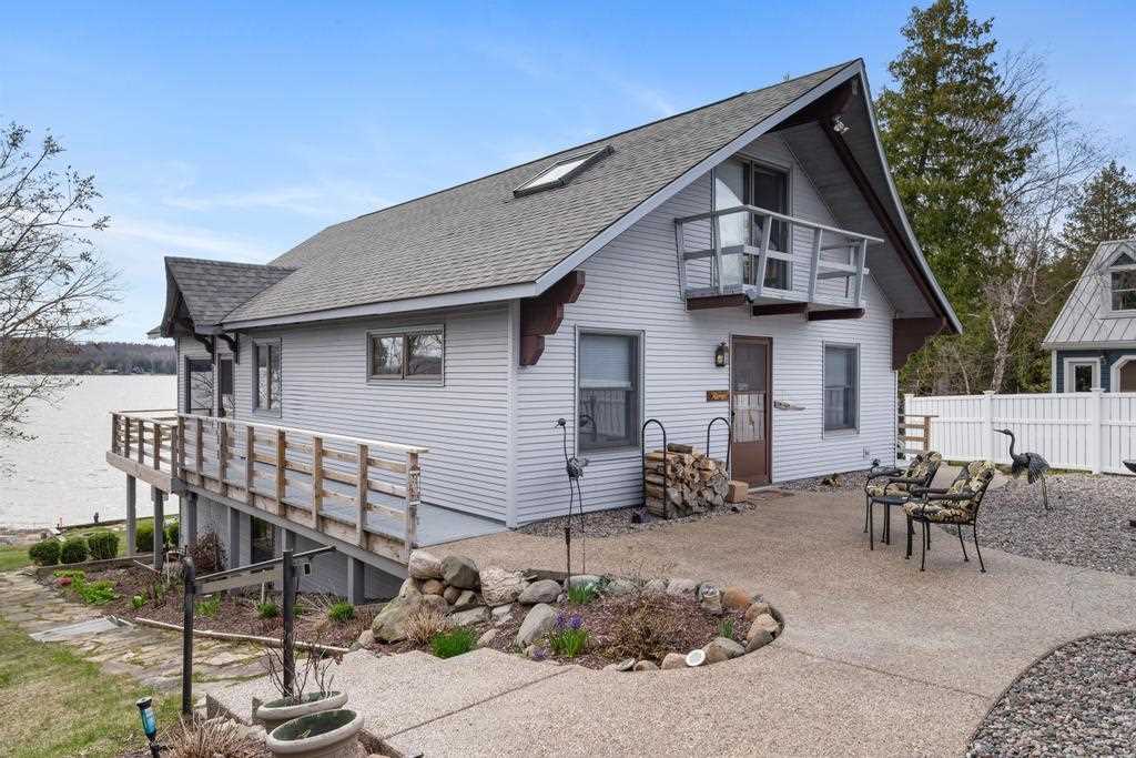 1397 Mountain Road