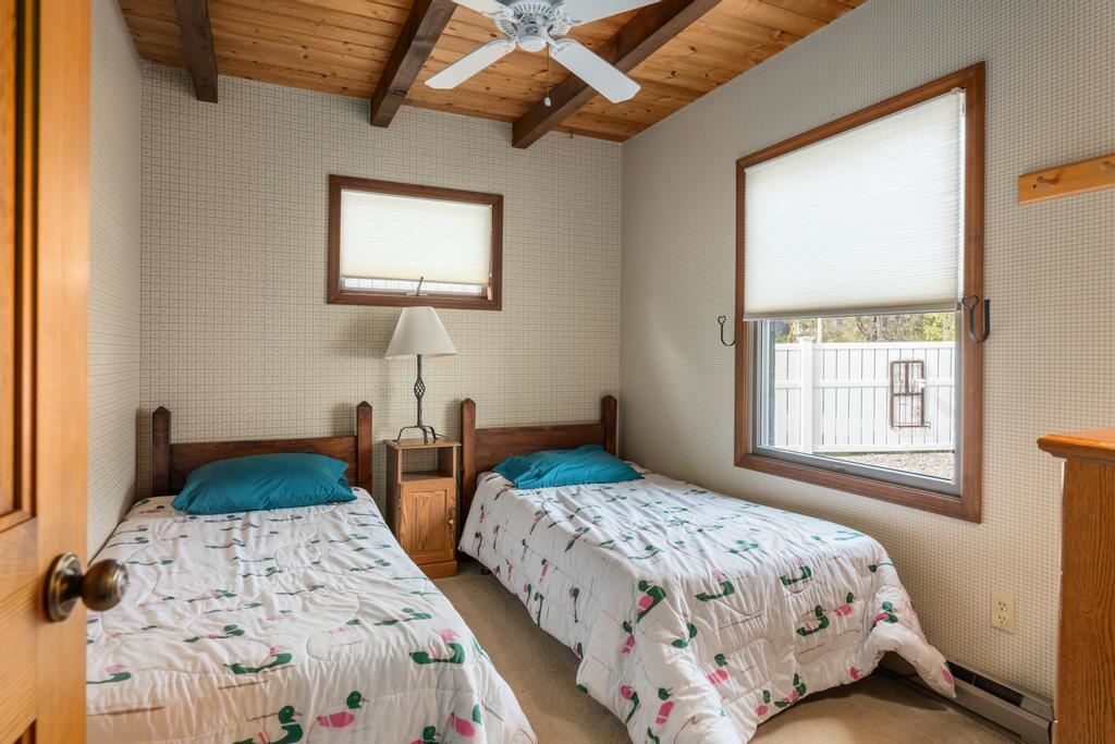1397 Mountain Road