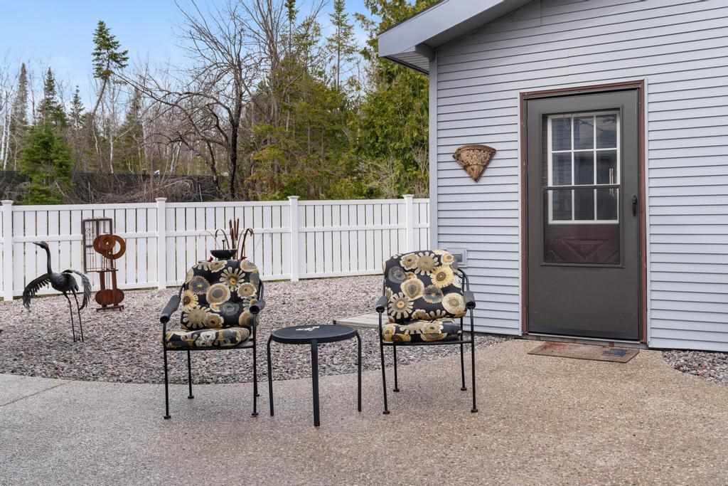 1397 Mountain Road