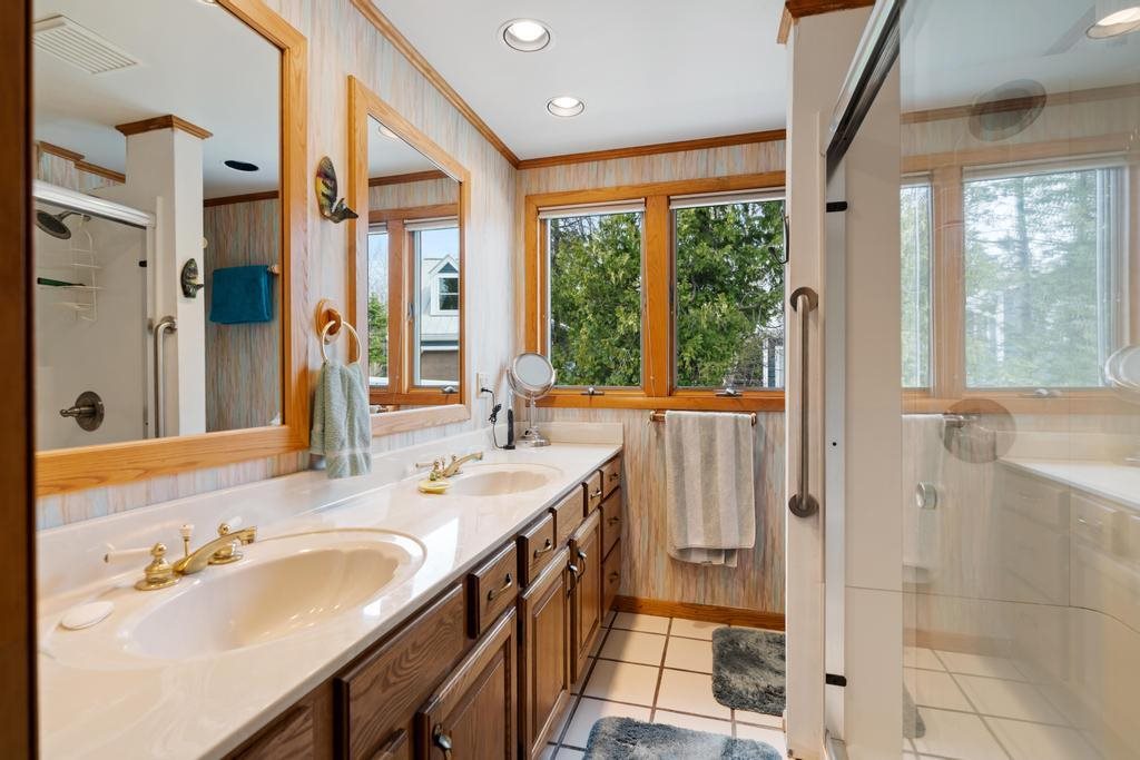 1397 Mountain Road