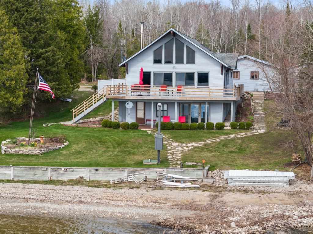 1397 Mountain Road