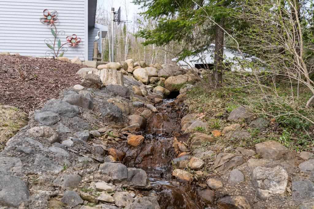 1397 Mountain Road