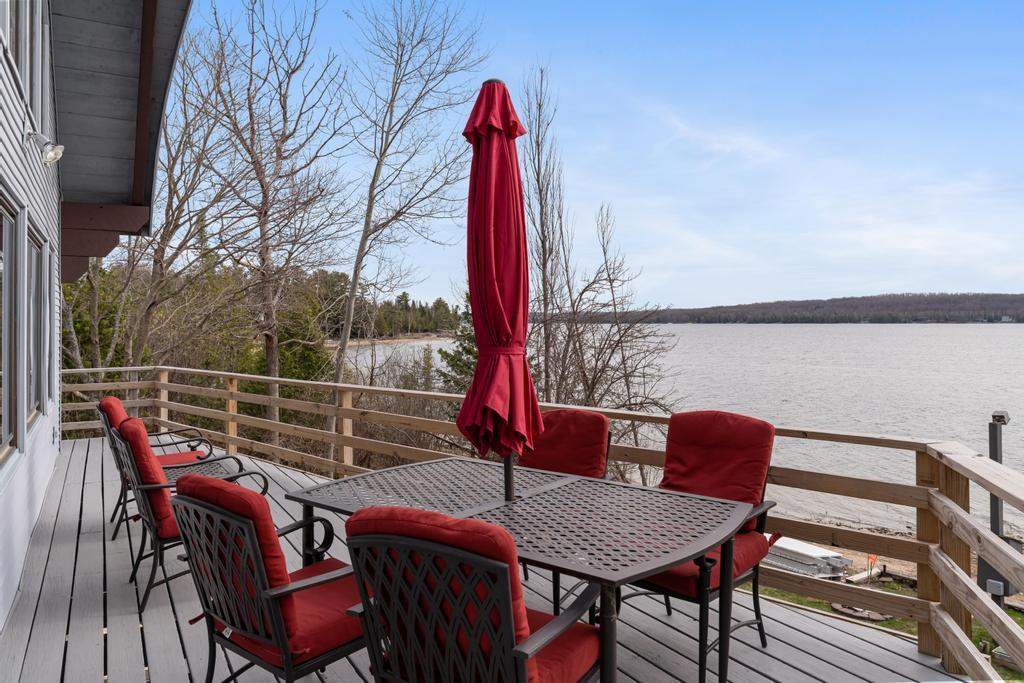 1397 Mountain Road