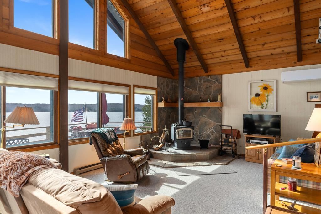 1397 Mountain Road