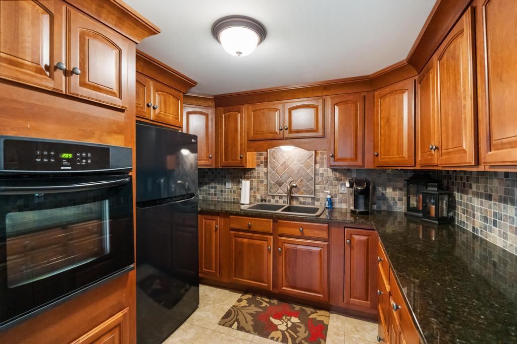 4922 Poplar Lane
