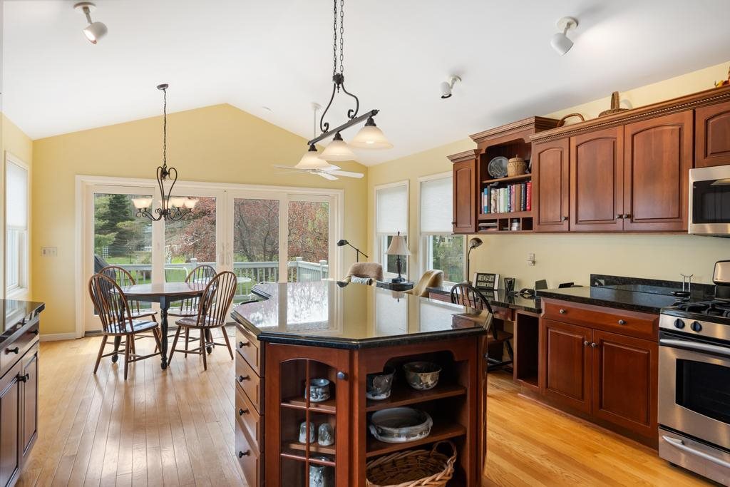 4922 Poplar Lane