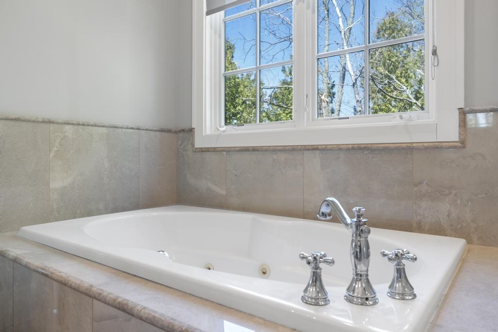 4435 Lake Shore Drive