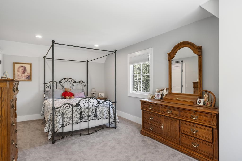 4435 Lake Shore Drive