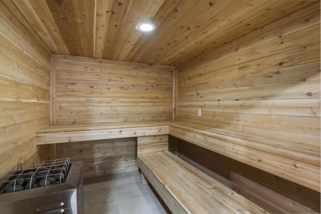 4435 Lake Shore Drive