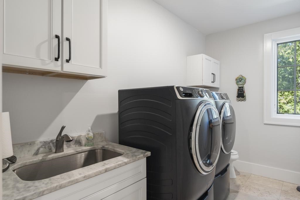 4435 Lake Shore Drive