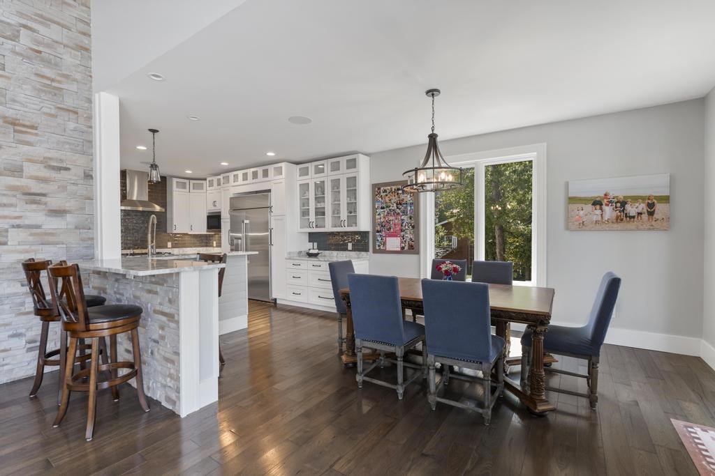 4435 Lake Shore Drive