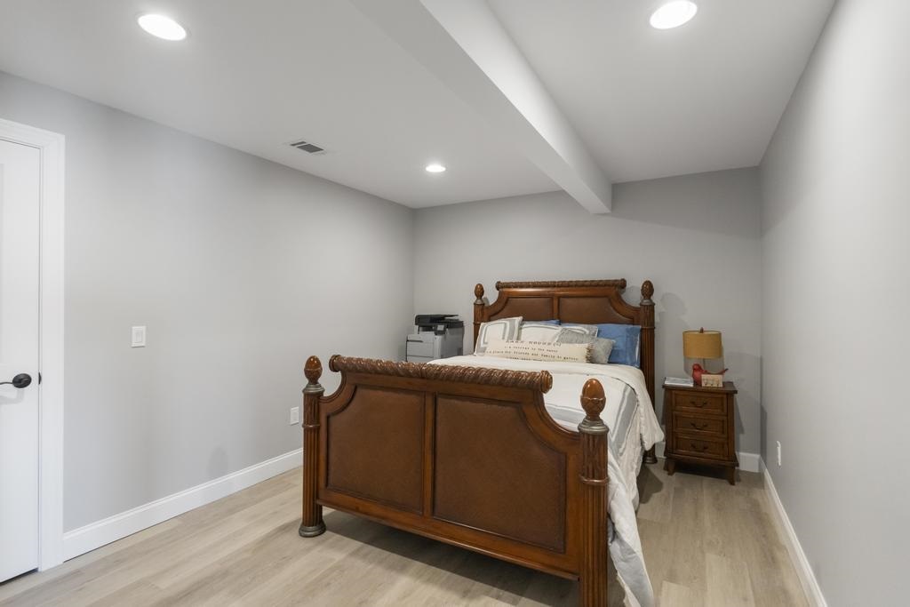 4435 Lake Shore Drive