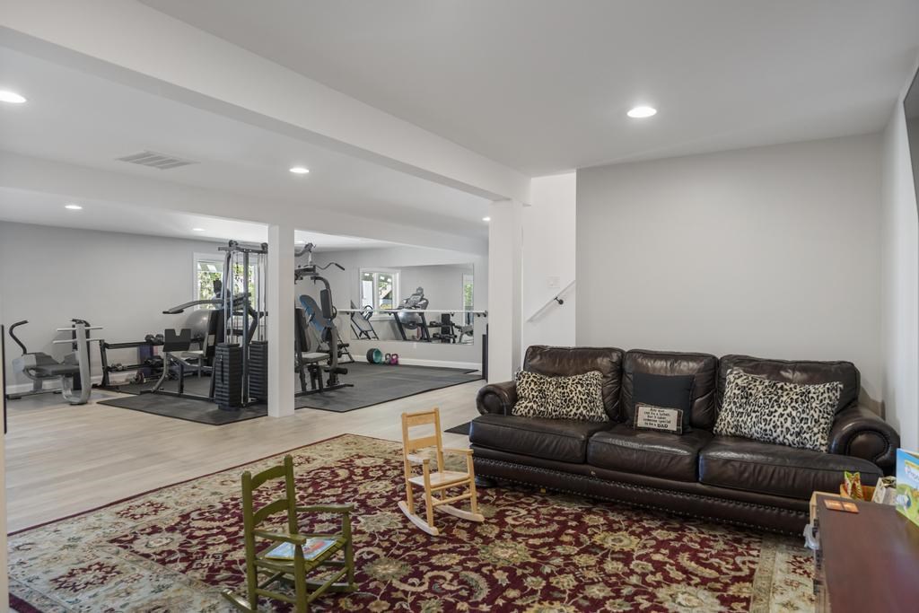 4435 Lake Shore Drive