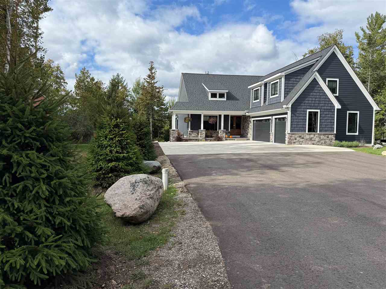 4435 Lake Shore Drive