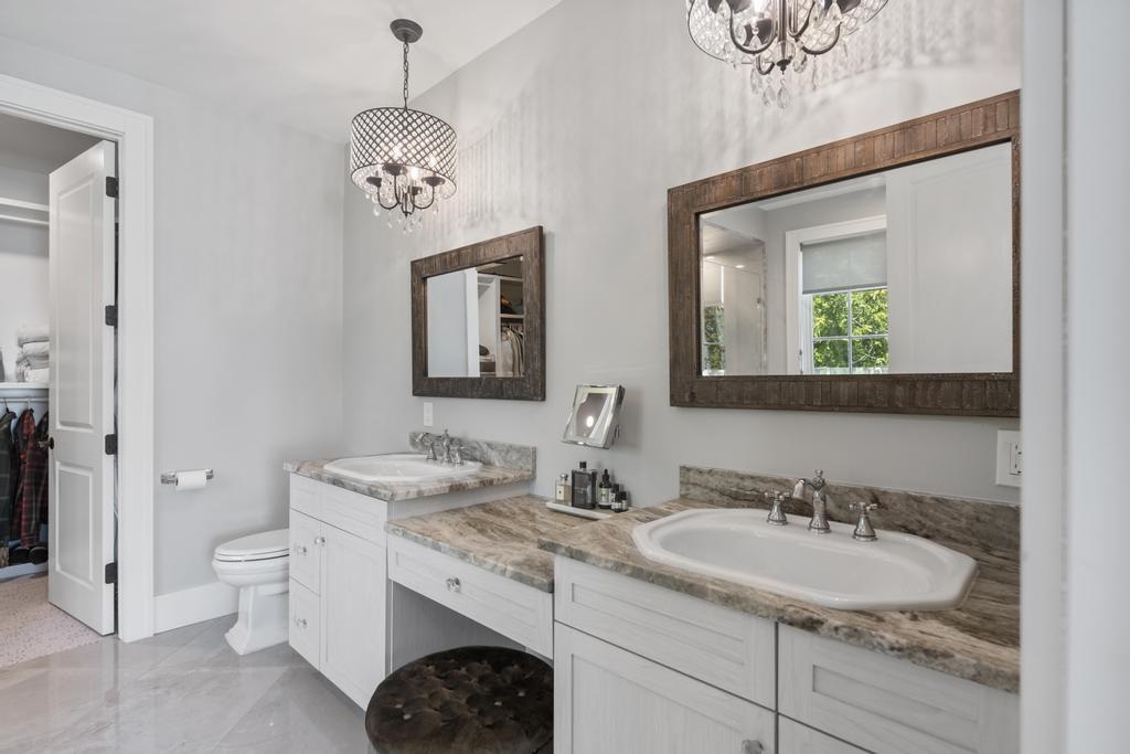 4435 Lake Shore Drive