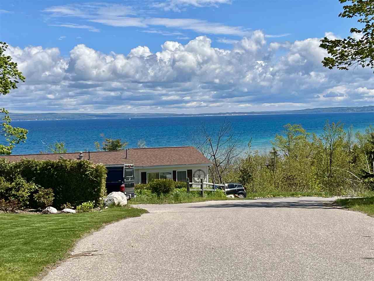 7245-83 Upper Kelsey Drive