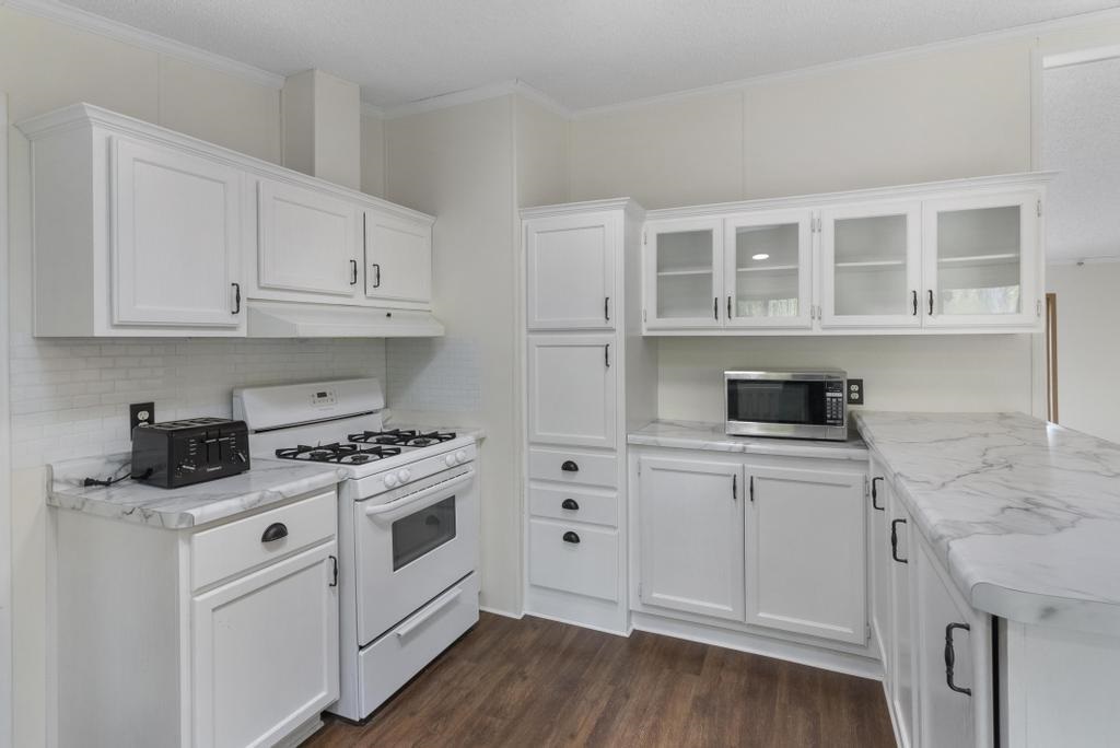 7245-83 Upper Kelsey Drive