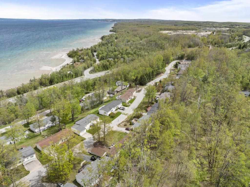 7245-83 Upper Kelsey Drive