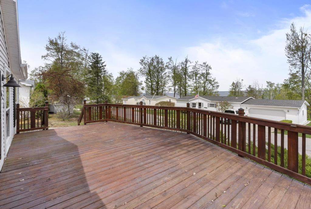 7245-83 Upper Kelsey Drive