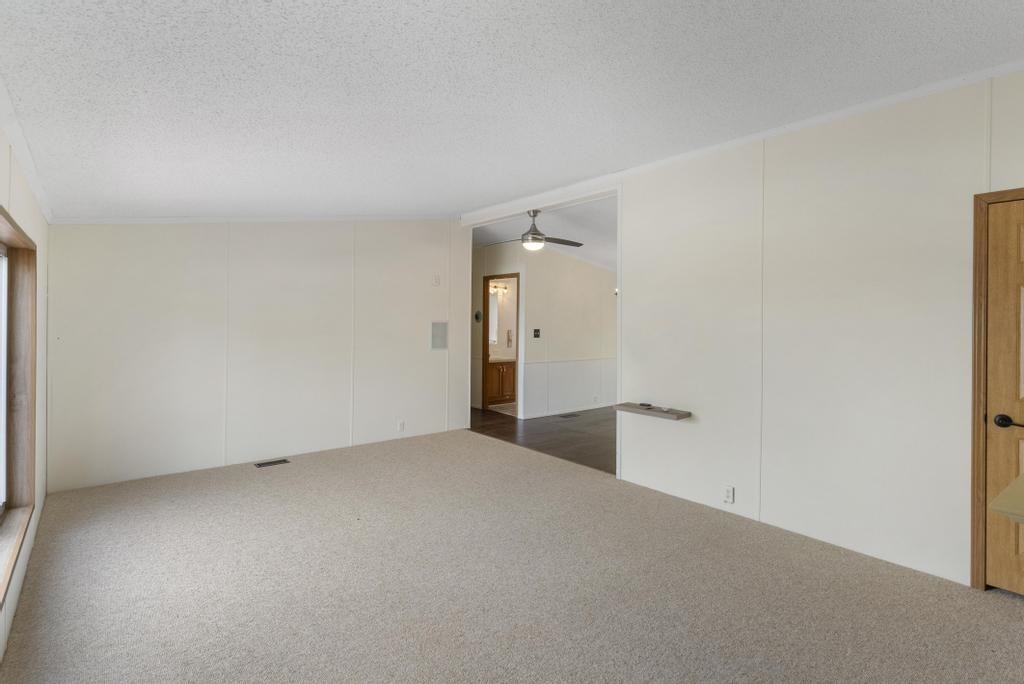 7245-83 Upper Kelsey Drive