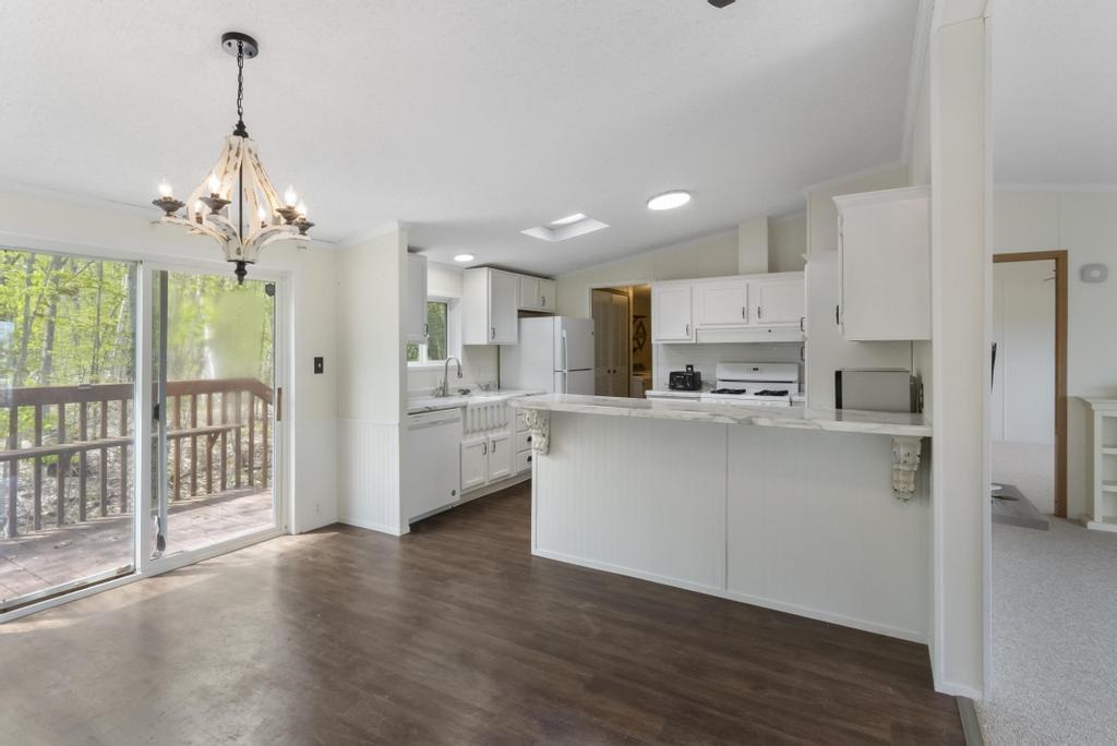 7245-83 Upper Kelsey Drive