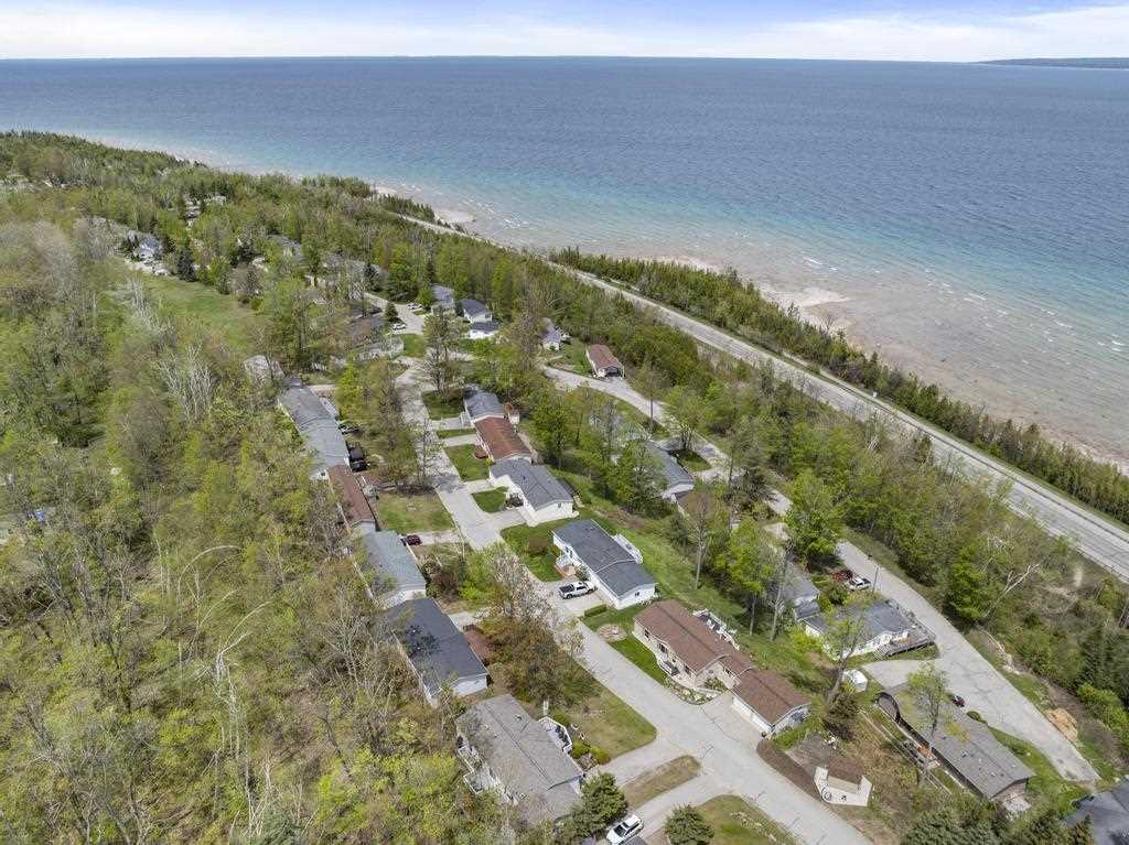 7245-83 Upper Kelsey Drive