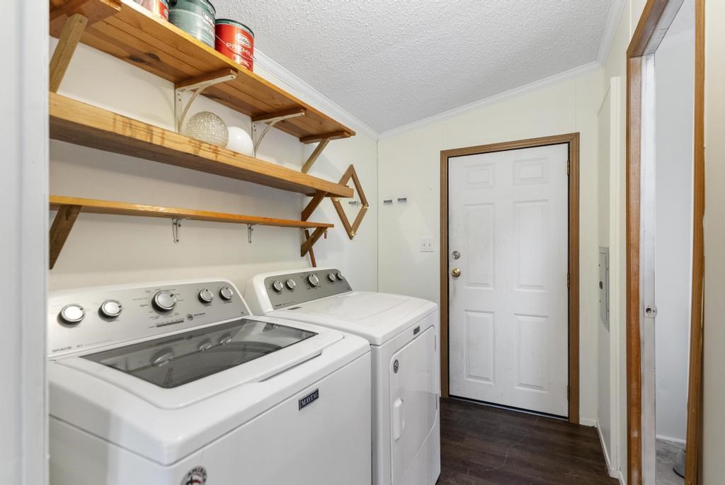 7245-83 Upper Kelsey Drive