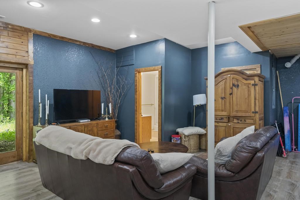 1367 Zink Road