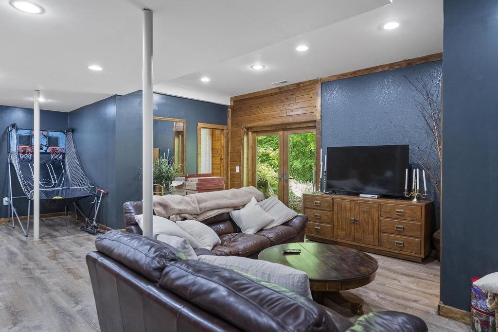 1367 Zink Road
