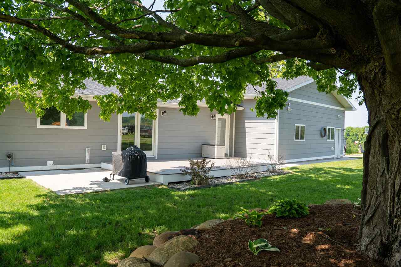 8512 Dutchman Bay Road