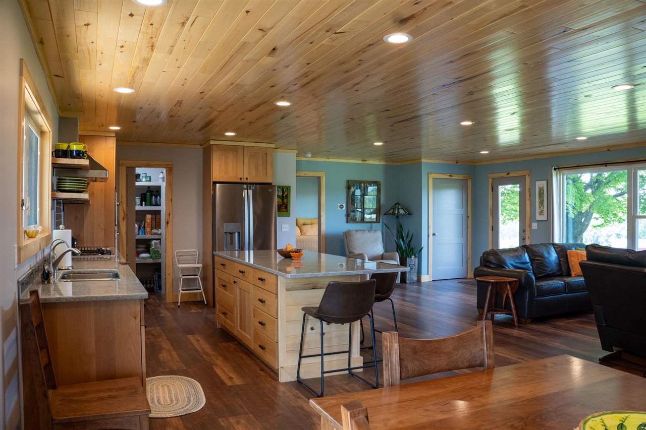 8512 Dutchman Bay Road