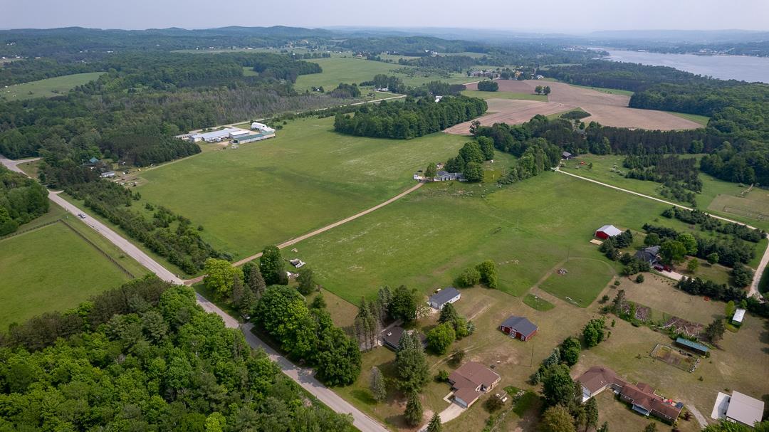 8512 Dutchman Bay Road