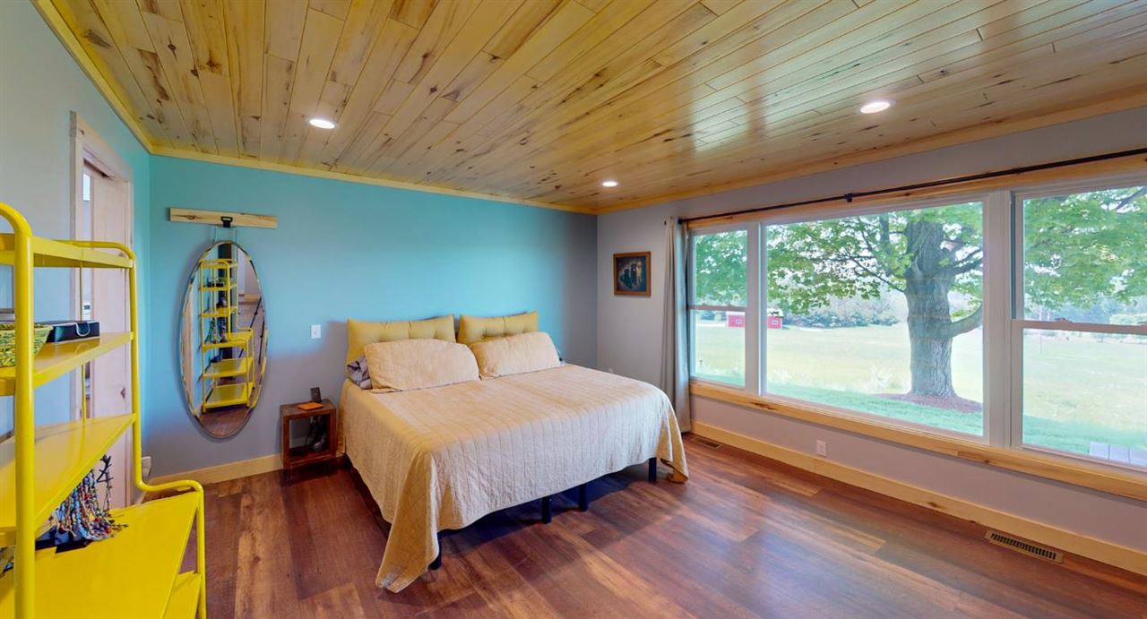 8512 Dutchman Bay Road