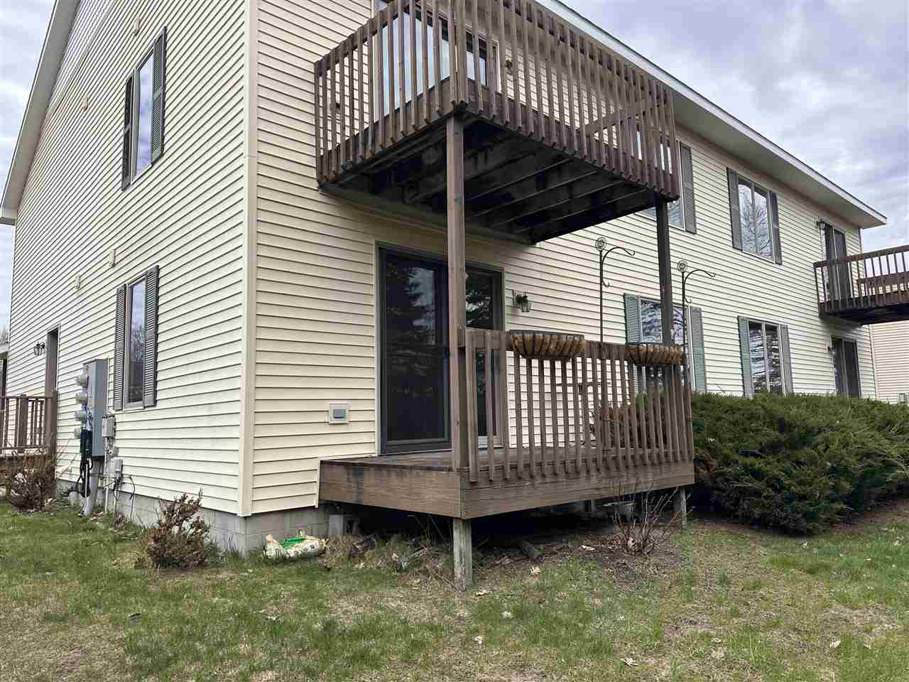 673 Pine Pointe Drive Unit: 6
